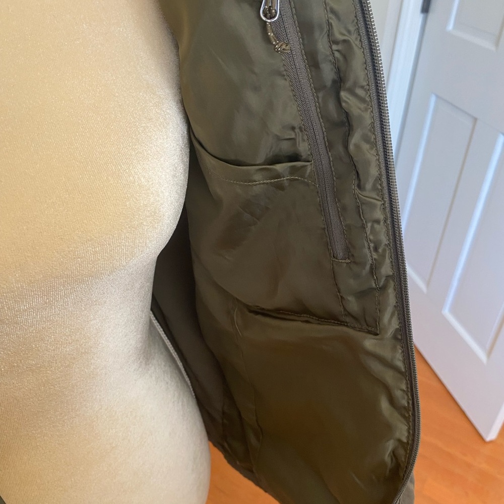 Eddie Bauer Travex vest, Women’s Medium - Picture 5 of 10